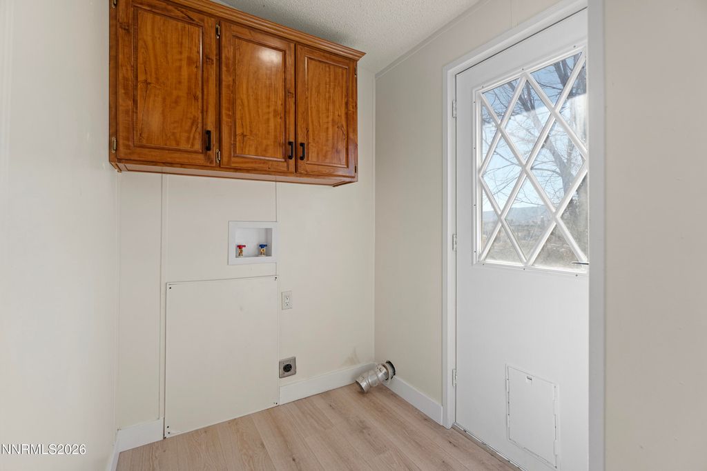 Image 26 of property listing at 3095 E Antelope Street, Silver Springs, NV 89429