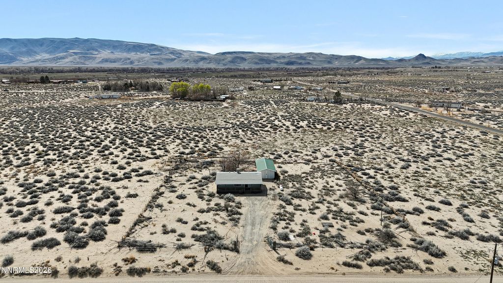 Image 29 of property listing at 3095 E Antelope Street, Silver Springs, NV 89429
