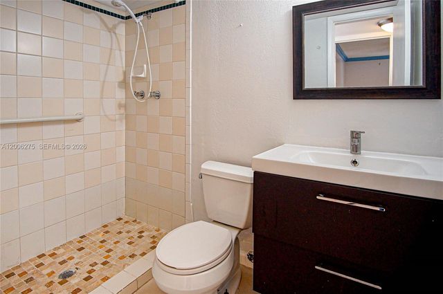 3522 NE 171st St 308, North Miami Beach, FL 33160