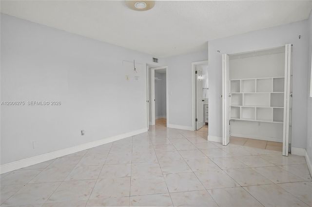 3522 NE 171st St 308, North Miami Beach, FL 33160