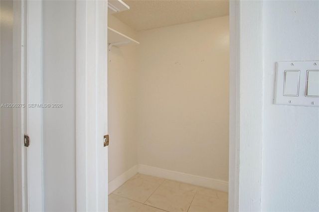 3522 NE 171st St 308, North Miami Beach, FL 33160