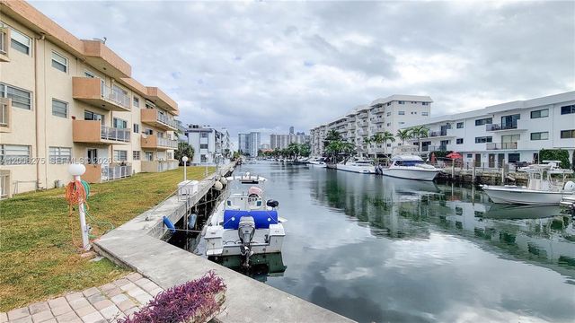 3522 NE 171st St 308, North Miami Beach, FL 33160
