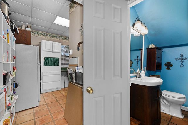 210 Kenneth Dr, Henderson, TX 75652