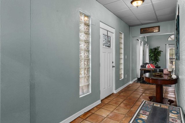 210 Kenneth Dr, Henderson, TX 75652