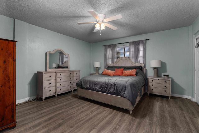 210 Kenneth Dr, Henderson, TX 75652