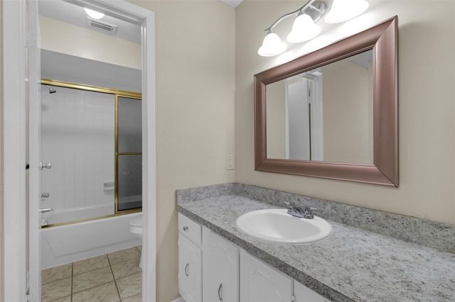 14911 Wunderlich Drive 609, Houston, TX 77069