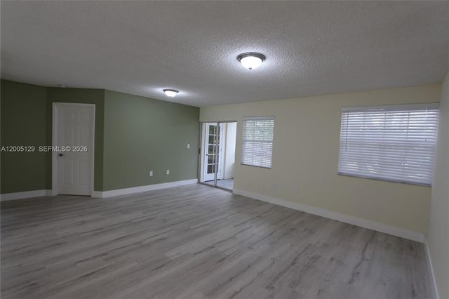 2890 N Oakland Forest Dr 204, Oakland Park, FL 33309