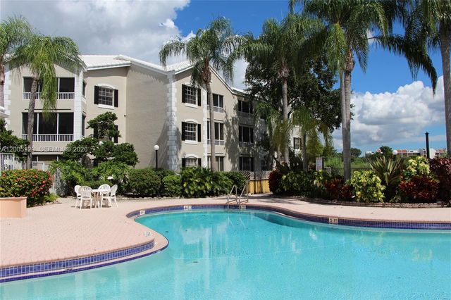 2890 N Oakland Forest Dr 204, Oakland Park, FL 33309