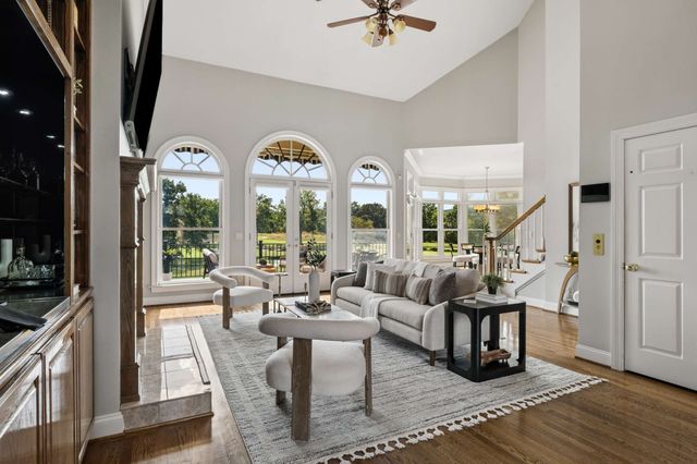 5215 Country Club Dr, Brentwood, TN 37027