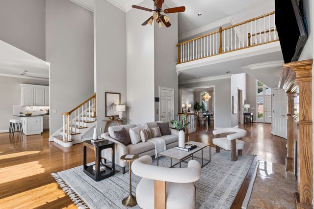 5215 Country Club Dr, Brentwood, TN 37027