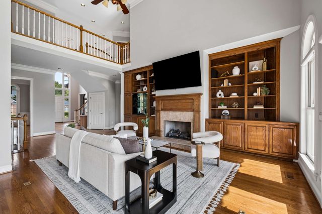 5215 Country Club Dr, Brentwood, TN 37027