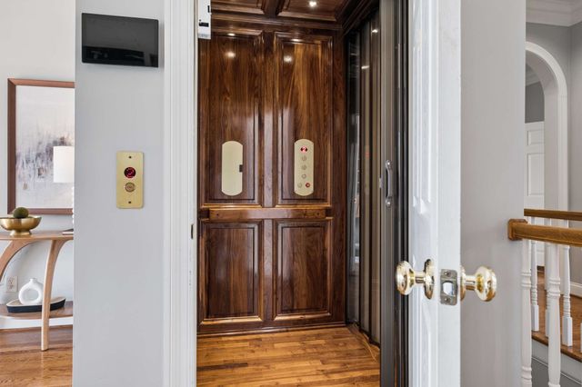 5215 Country Club Dr, Brentwood, TN 37027
