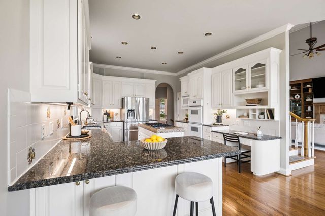 5215 Country Club Dr, Brentwood, TN 37027