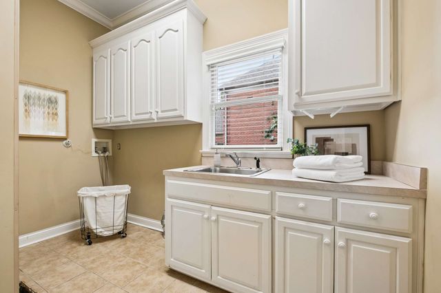 5215 Country Club Dr, Brentwood, TN 37027