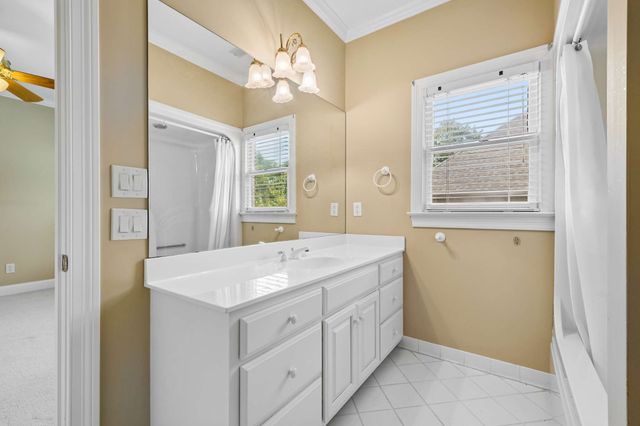 5215 Country Club Dr, Brentwood, TN 37027