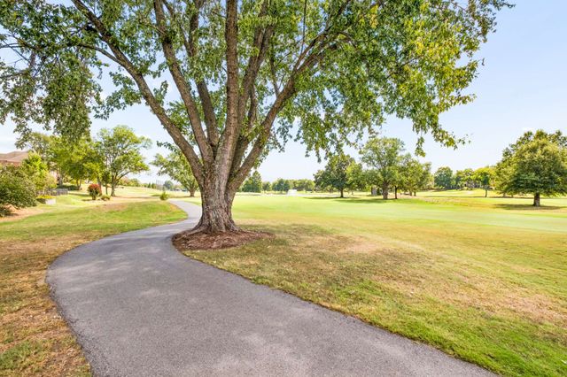 5215 Country Club Dr, Brentwood, TN 37027
