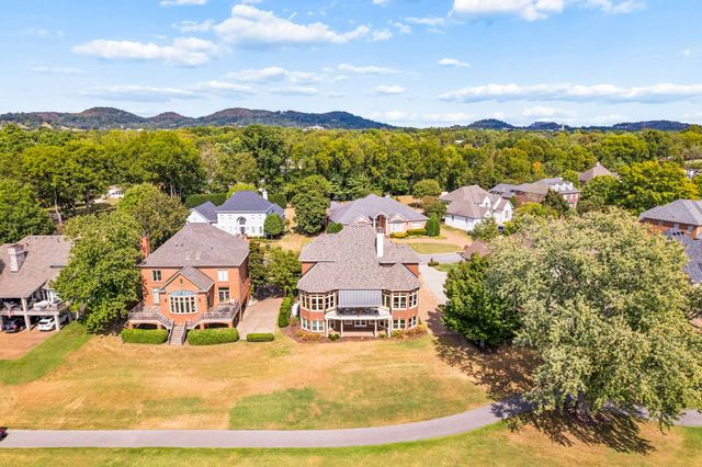 5215 Country Club Dr, Brentwood, TN 37027