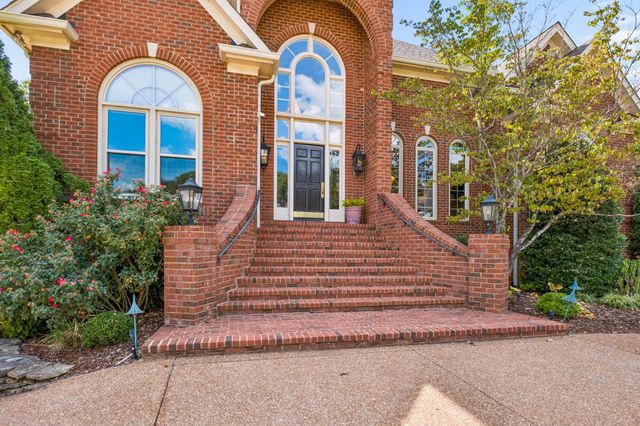5215 Country Club Dr, Brentwood, TN 37027
