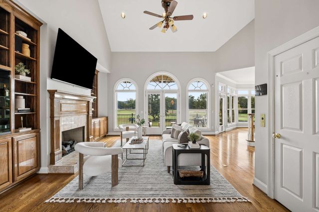5215 Country Club Dr, Brentwood, TN 37027