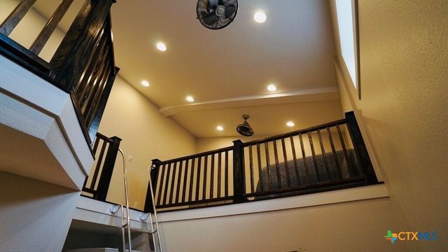 1206 W Commerce Street, Port O'connor, TX 77982