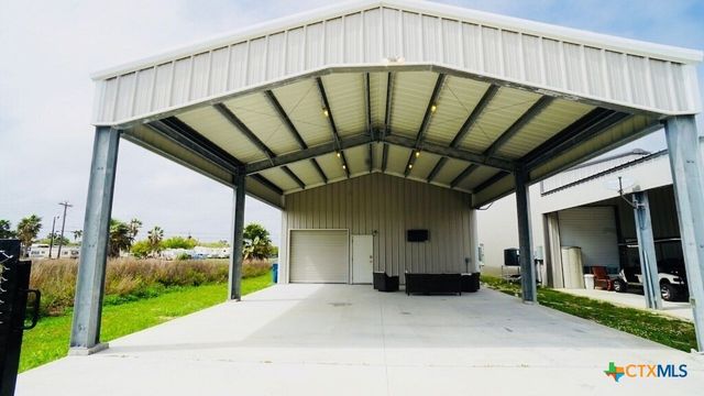 1206 W Commerce Street, Port O'connor, TX 77982