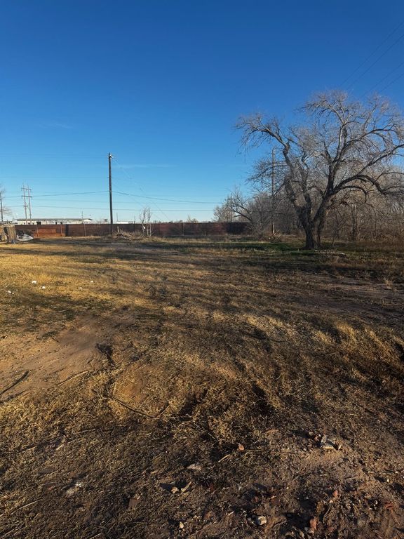 121 E Kemper Street, Lubbock, TX 79403