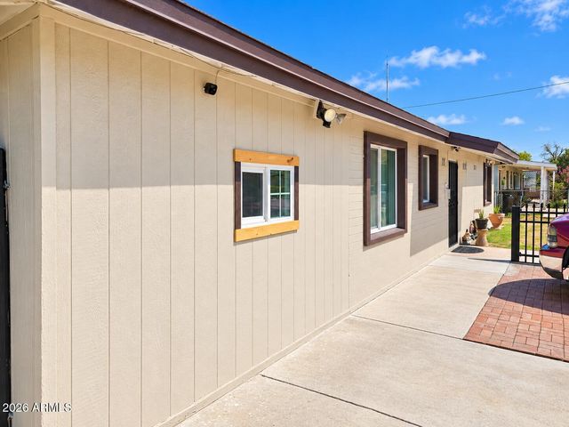 3432 W GLENROSA Avenue, Phoenix, AZ 85017