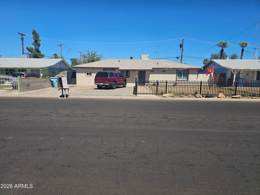 3432 W GLENROSA Avenue, Phoenix, AZ 85017