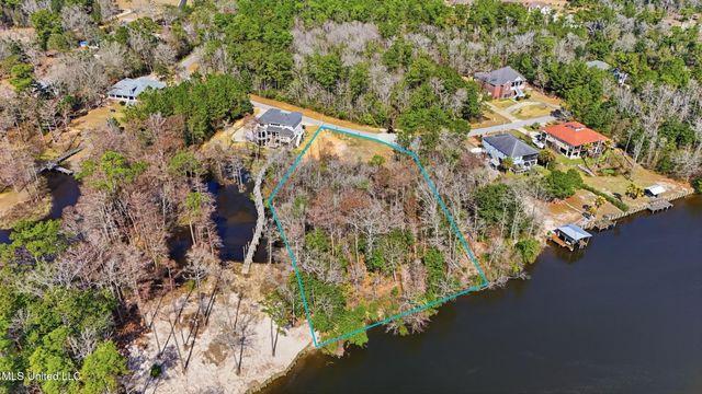 12765 Woodland Circle, D'iberville, MS 39540