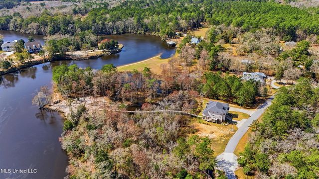 12765 Woodland Circle, D'iberville, MS 39540