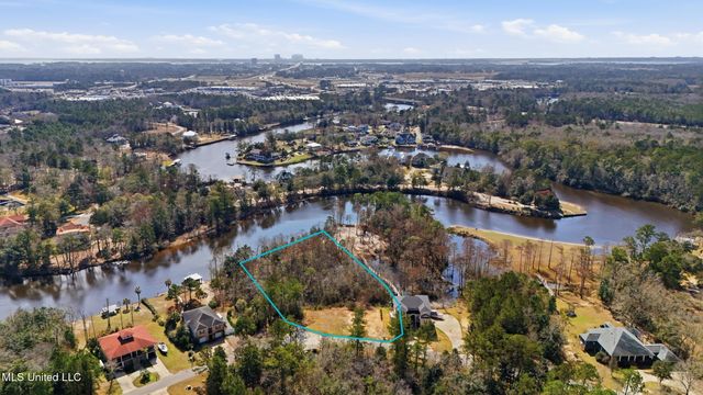 12765 Woodland Circle, D'iberville, MS 39540