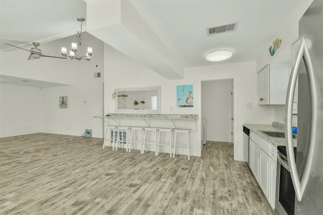 4214 Nueces Drive, Galveston, TX 77554
