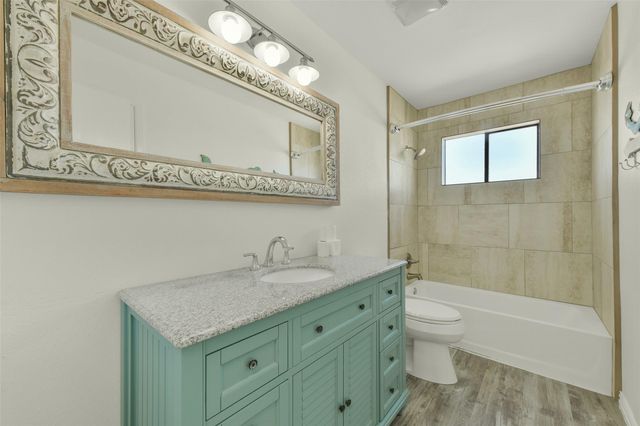 4214 Nueces Drive, Galveston, TX 77554