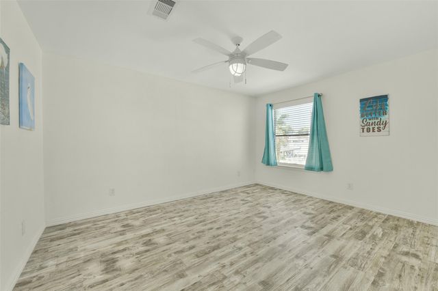 4214 Nueces Drive, Galveston, TX 77554