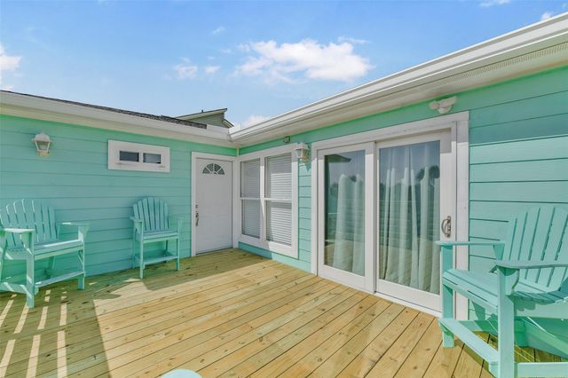 4214 Nueces Drive, Galveston, TX 77554