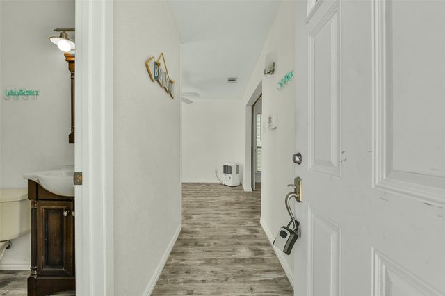 4214 Nueces Drive, Galveston, TX 77554