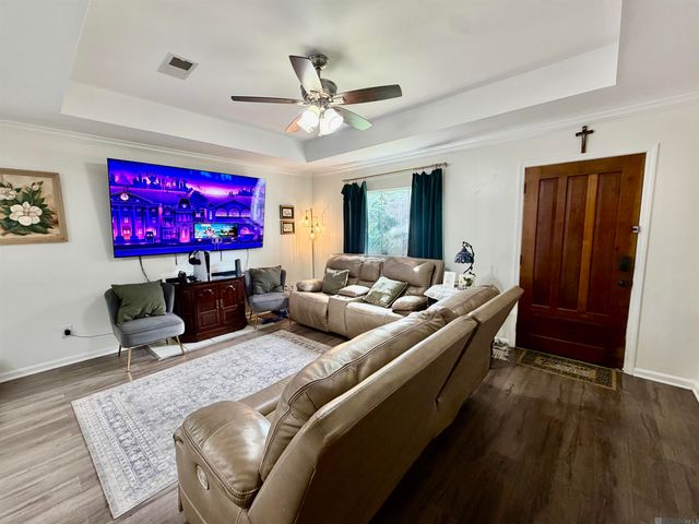 13452 Chase St, Gonzales, LA 70737