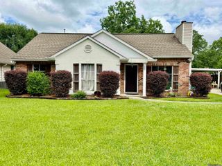 13452 Chase St, Gonzales, LA 70737