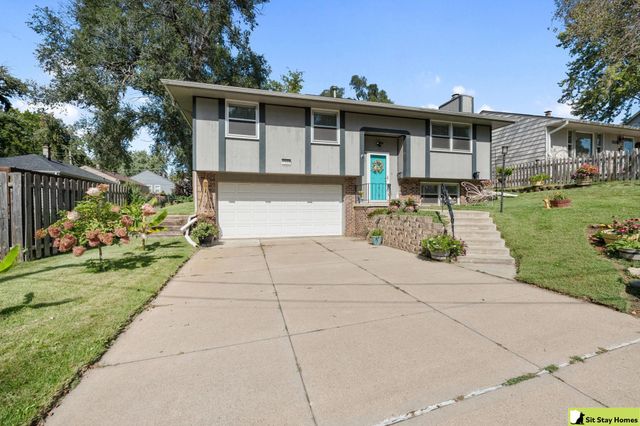 5210 Pine Street, Omaha, NE 68106
