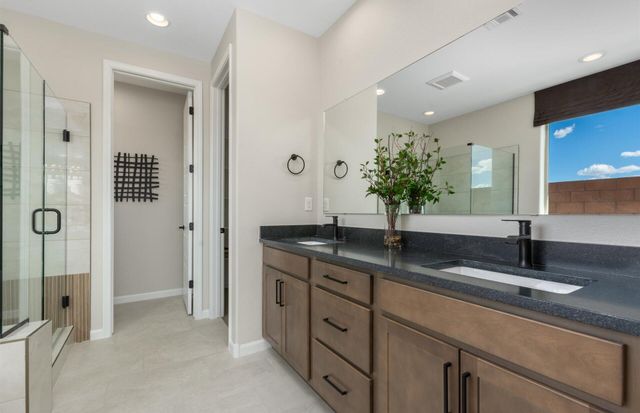 2201 Sandra Loop NE, Rio Rancho, NM 87144