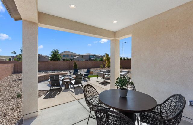 2201 Sandra Loop NE, Rio Rancho, NM 87144