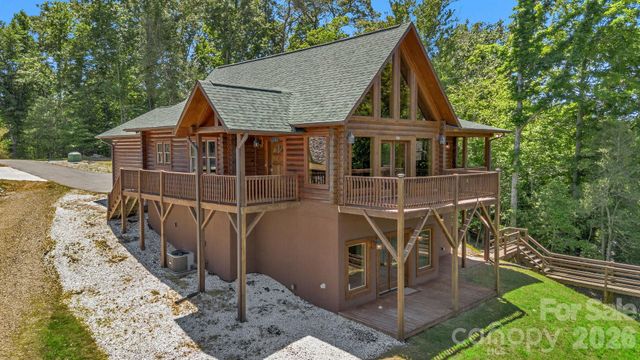 318 Heron Point Drive, Wilkesboro, NC 28697