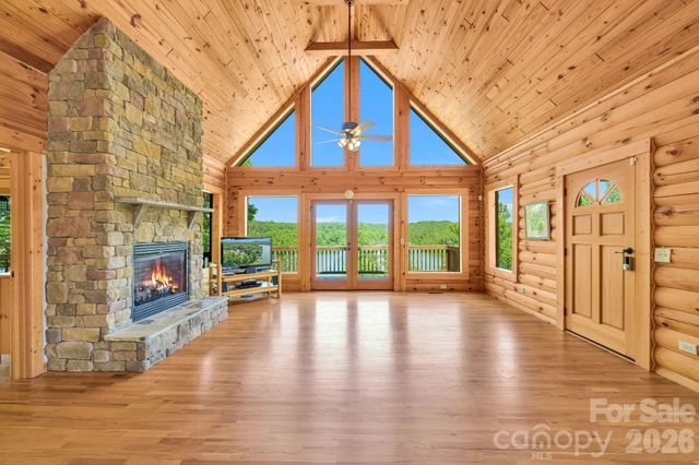 318 Heron Point Drive, Wilkesboro, NC 28697