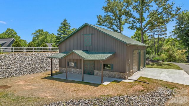 318 Heron Point Drive, Wilkesboro, NC 28697