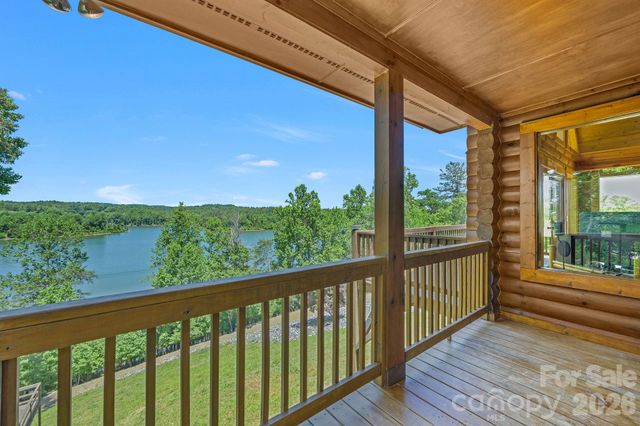 318 Heron Point Drive, Wilkesboro, NC 28697