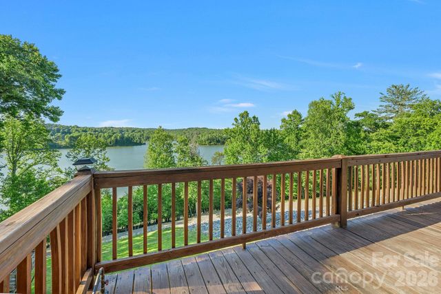 318 Heron Point Drive, Wilkesboro, NC 28697