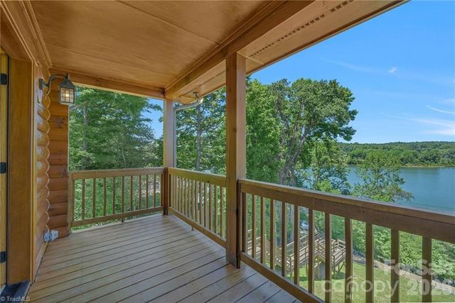 318 Heron Point Drive, Wilkesboro, NC 28697