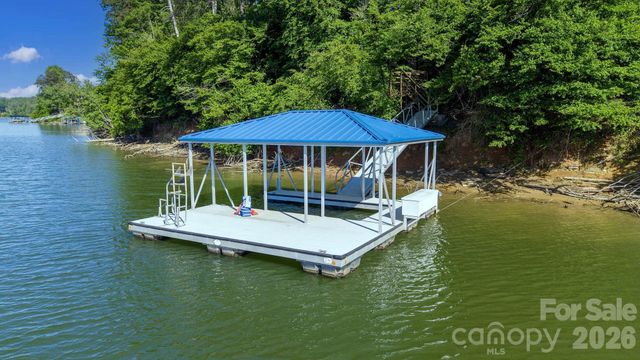318 Heron Point Drive, Wilkesboro, NC 28697