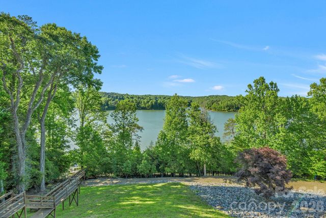 318 Heron Point Drive, Wilkesboro, NC 28697