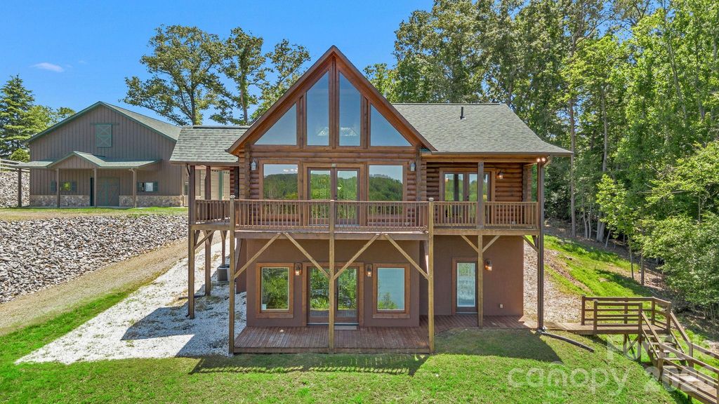 318 Heron Point Drive, Wilkesboro, NC 28697